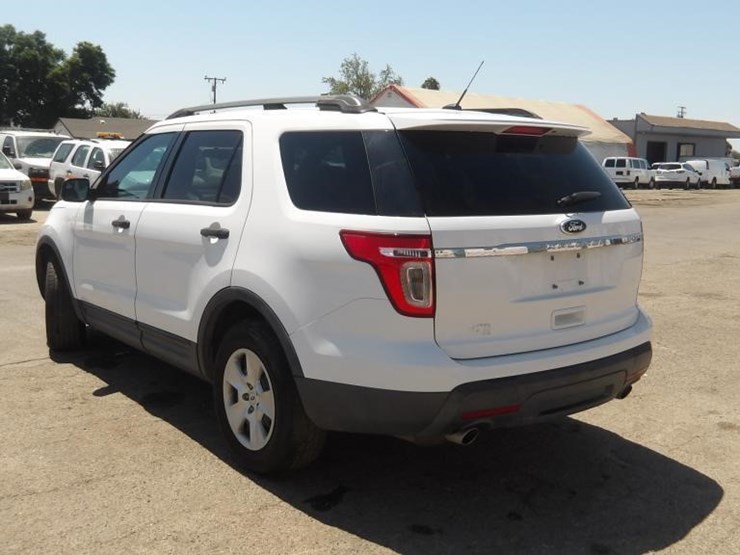 2014-ford-explorer-image-4