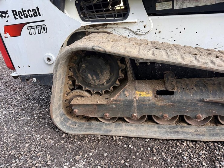 2023-bobcat-t770-image-13