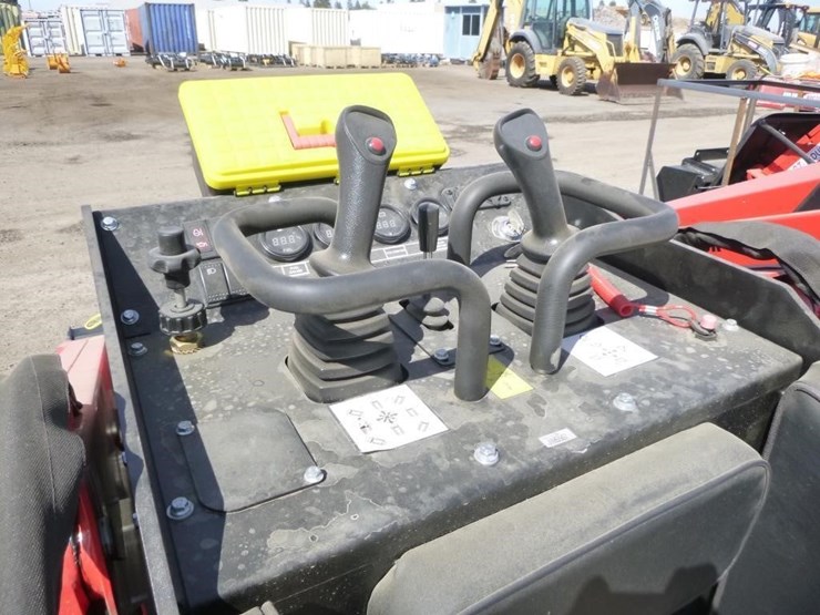 sdlool-1050k-skid-steer-track-loader-image-13