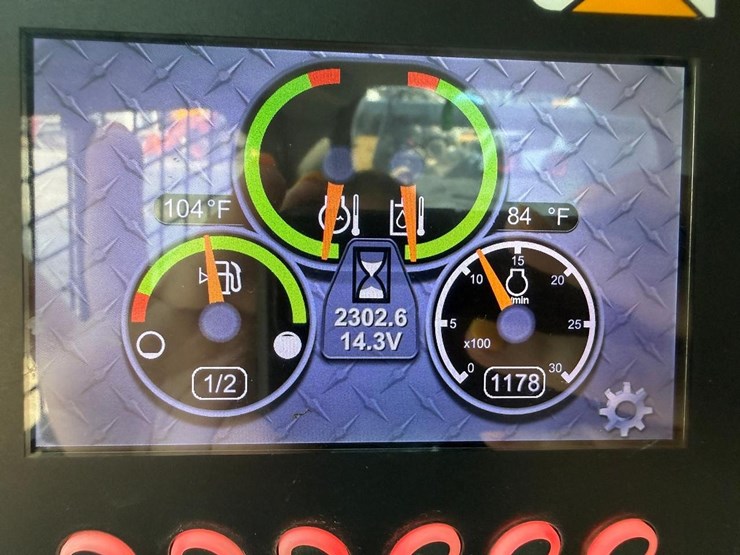 2015-caterpillar-259d-image-23