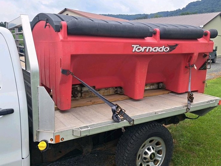 2015-chevrolet-2500-image-18