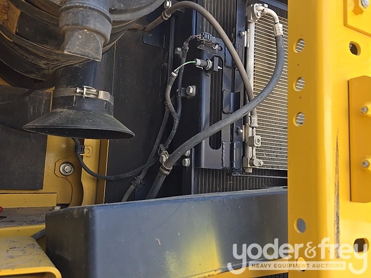 2018-komatsu-pc210-lci-11-image-35