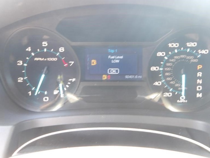 2014-ford-explorer-image-19