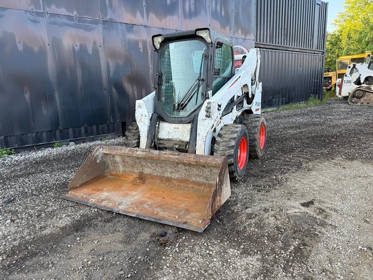 2011-bobcat-s750-image-8