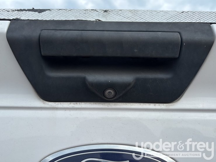 2020-ford-f150-image-24