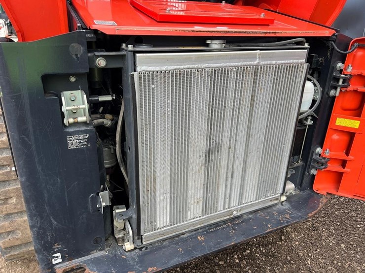 kubota-svl97-2-image-14