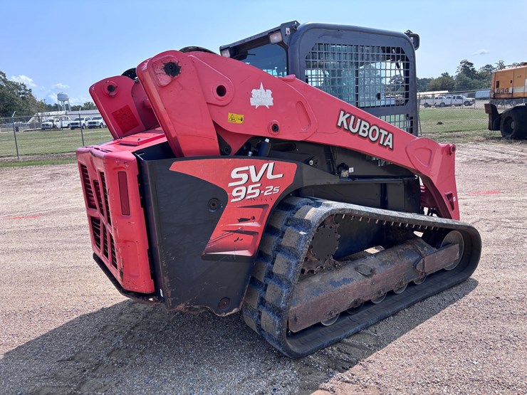 2017-kubota-svl95-2s-image-4