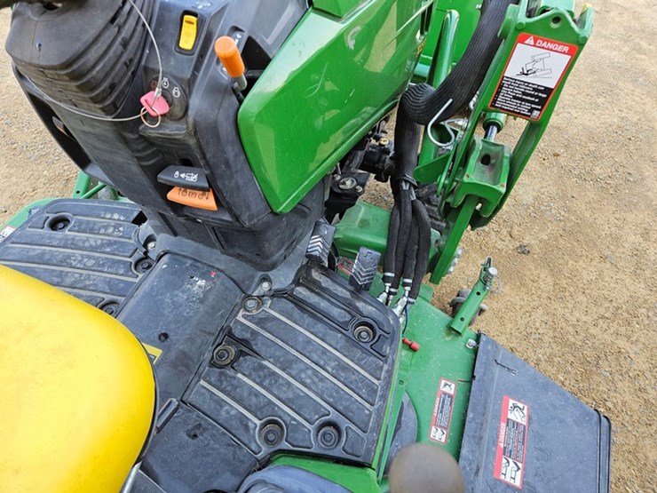 john-deere-1025r-image-35