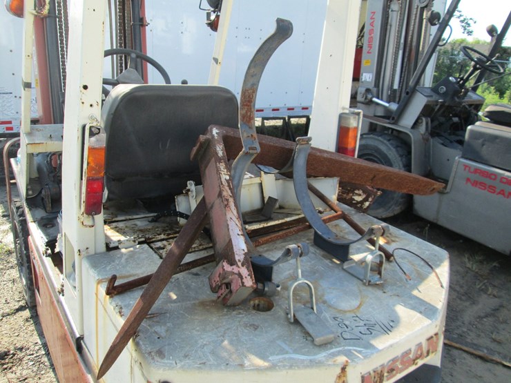 #53863-•-*inop-nissan-cushion-tire-forklift-inv#53863-image-6
