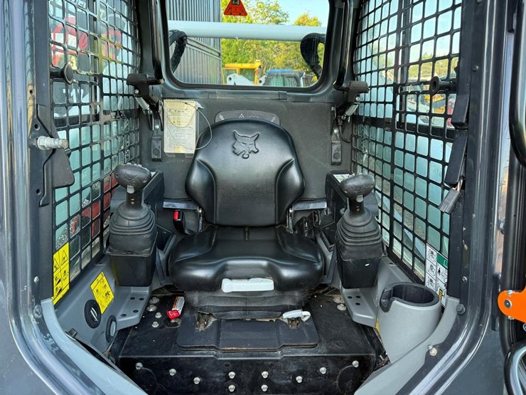 2023-bobcat-t595-image-20