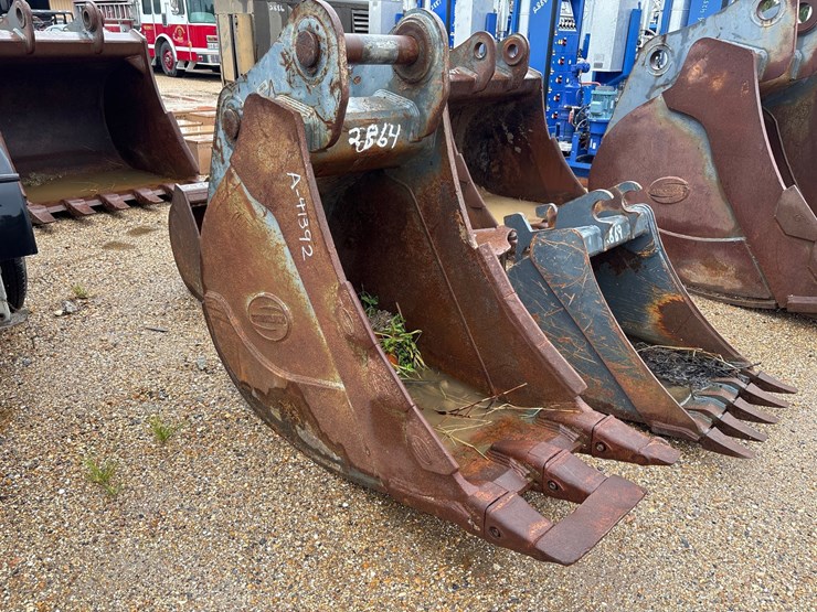 john-deere-210-image-1