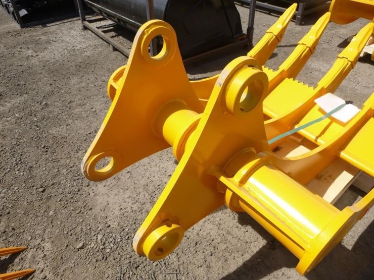 caterpillar-320-image-5