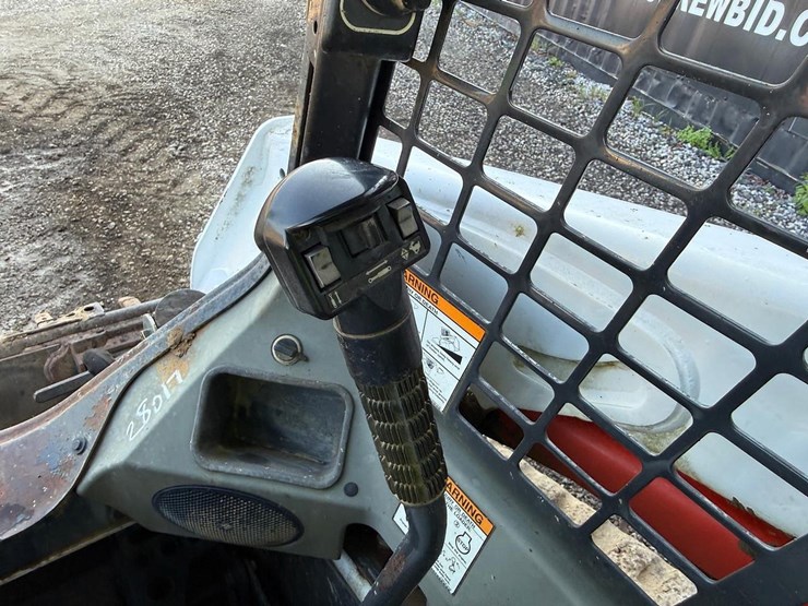 2015-bobcat-t550-image-21