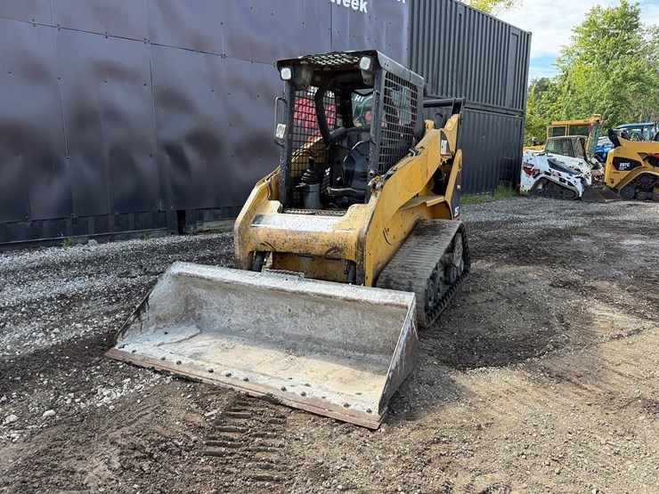 2002-caterpillar-257-image-8