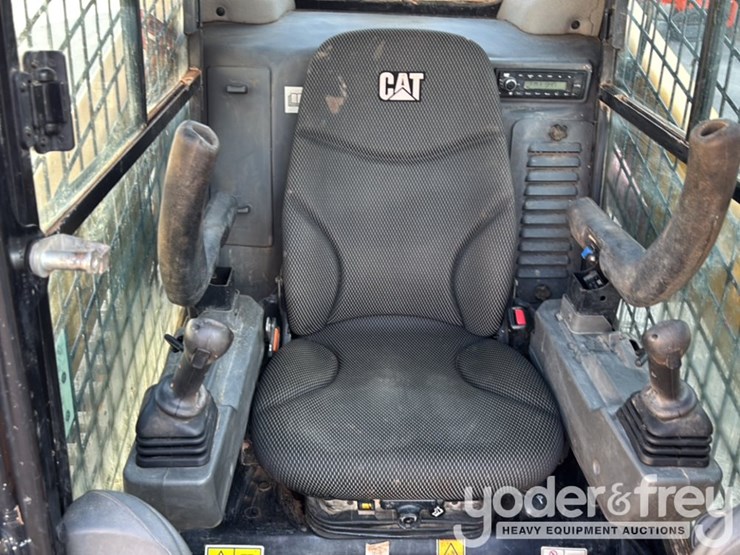 2023-caterpillar-259d3-image-31
