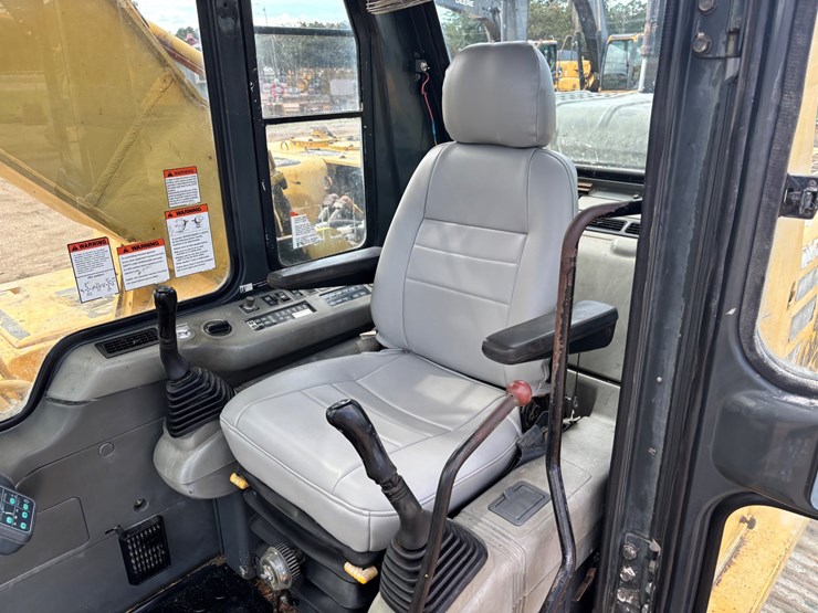 komatsu-pc200-lc-6-image-32