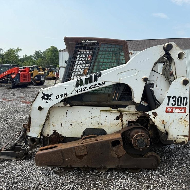 BOBCAT T300