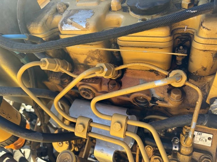caterpillar-cb24-image-31