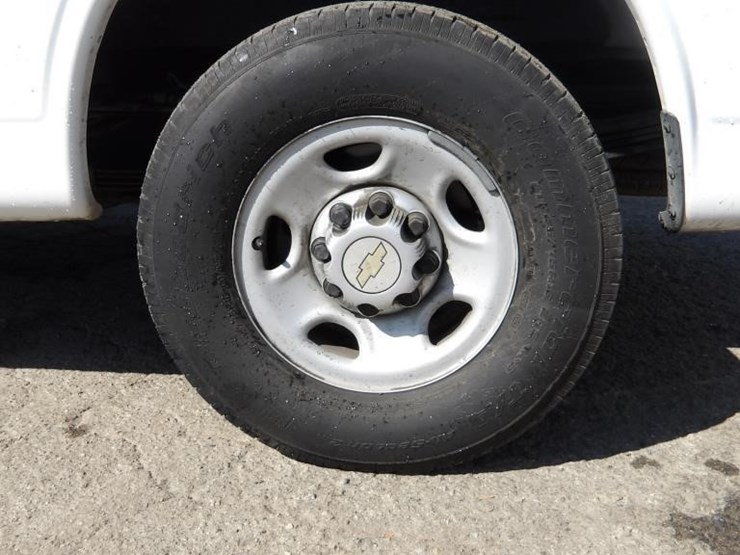 2014-chevrolet-express-3500-image-5