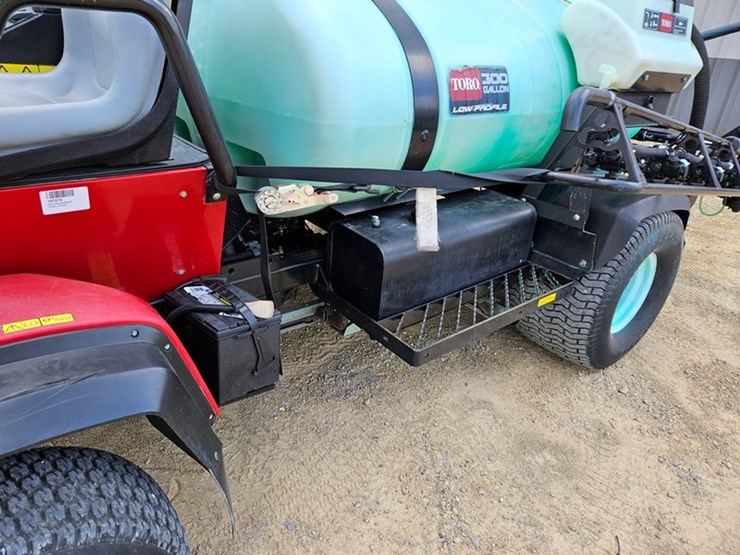 2006-toro-multi-pro-5700d-image-12