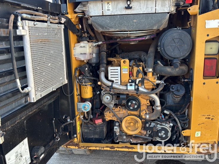 2021-caterpillar-259d3-image-23