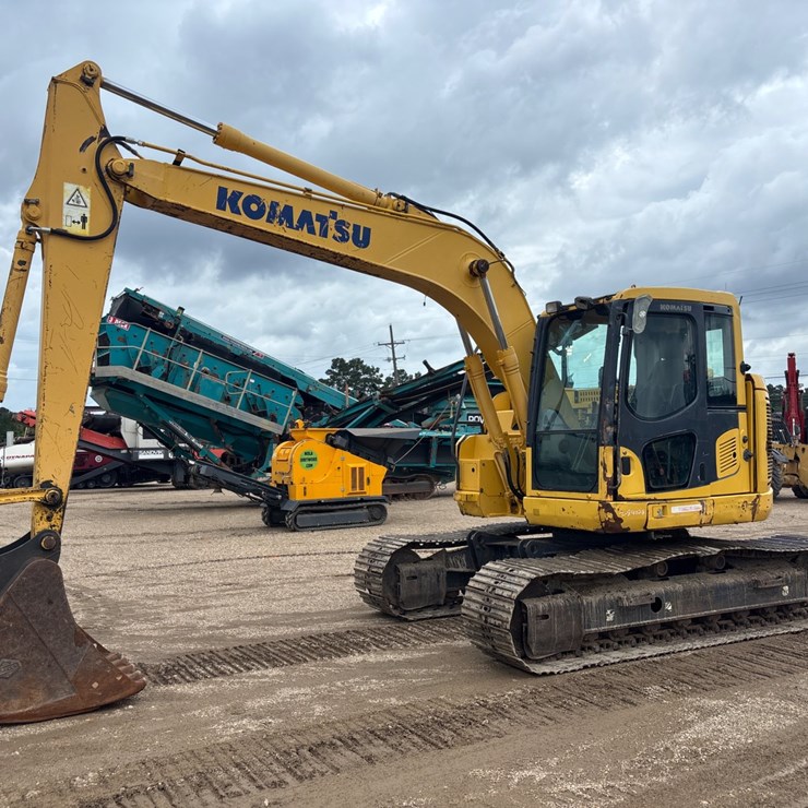 KOMATSU PC138US
