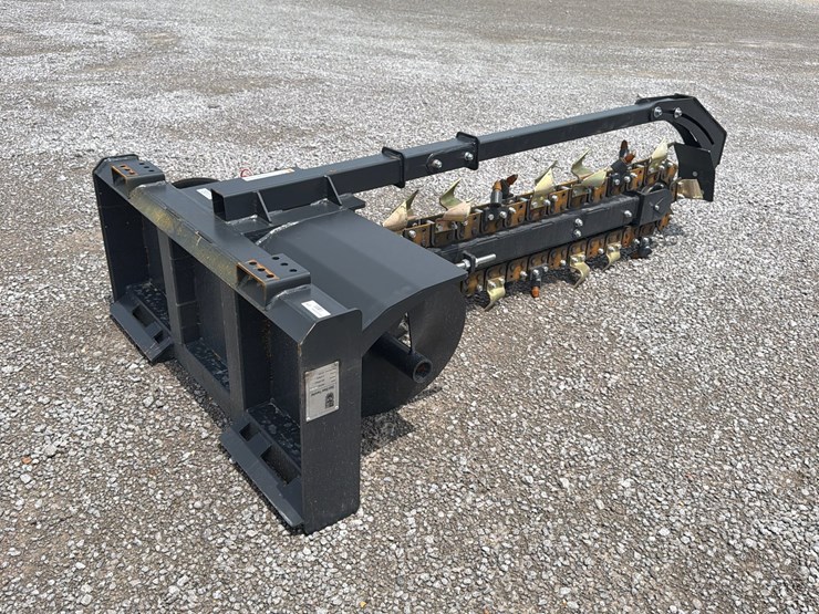 #20-•-rmt48a-48”-trencher-attach-image-3