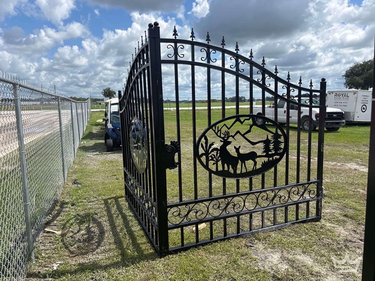 2026-greatbear-14ft-bi-parting-iron-gate-deer-style-image-3