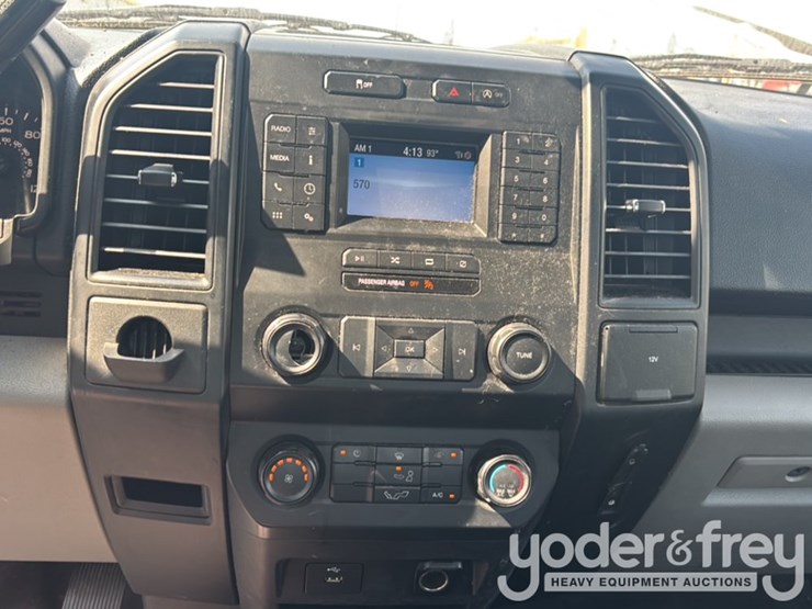 2019-ford-f150-image-32