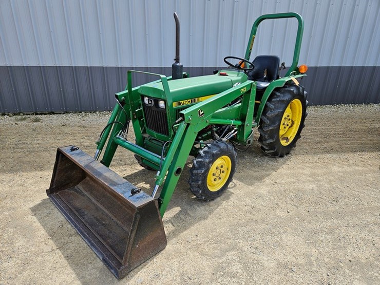 john-deere-750-image-1