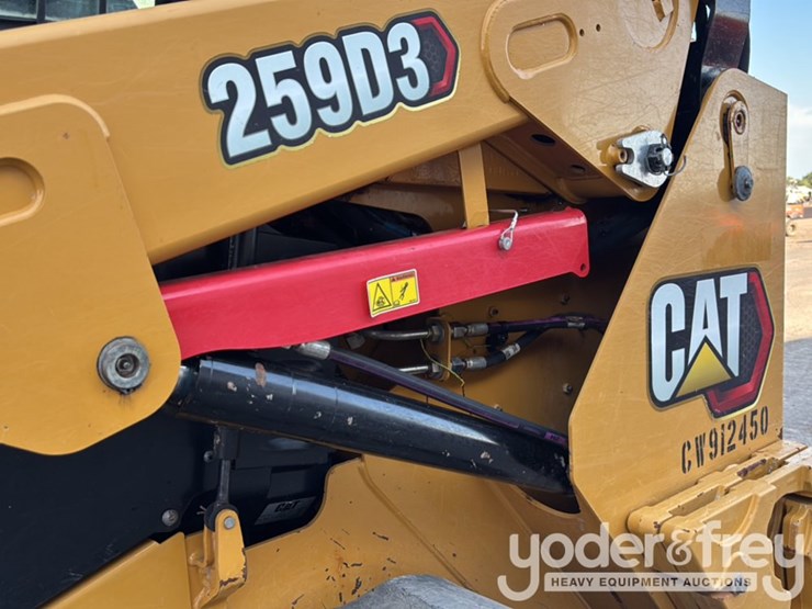 2021-caterpillar-259d3-image-21