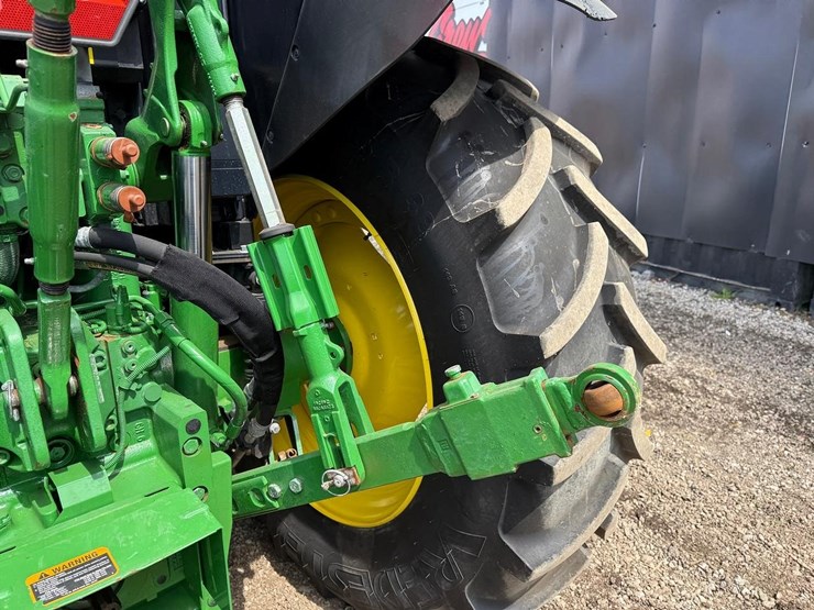 2020-john-deere-6110m-image-14