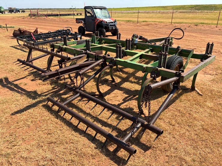 john-deere-100-image-4