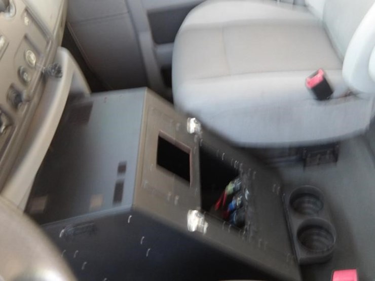 2009-ford-e350-image-19