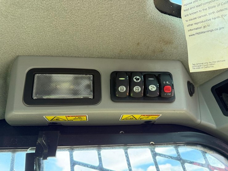 2018-caterpillar-299d2-xps-image-28