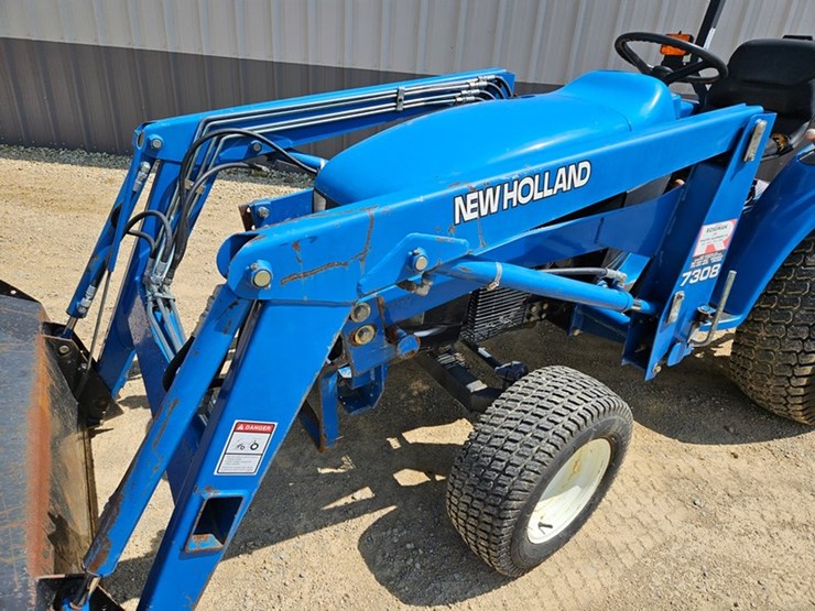new-holland-tc25-image-13