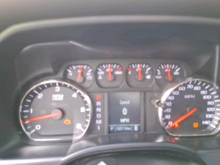 2015-chevrolet-2500-image-12