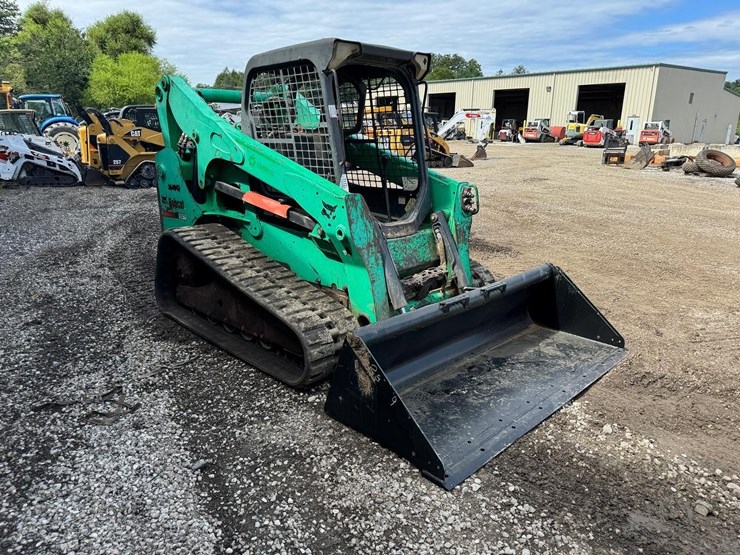 2011-bobcat-t750-image-8