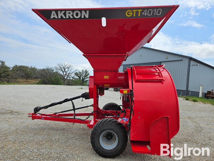 2020-akron-gtt4010-high-capacity-grain-bagger-image-8