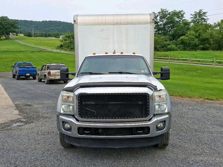 2011-ford-f550-image-8