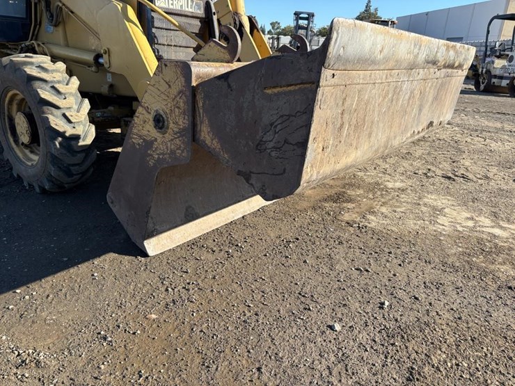 caterpillar-416c-image-11