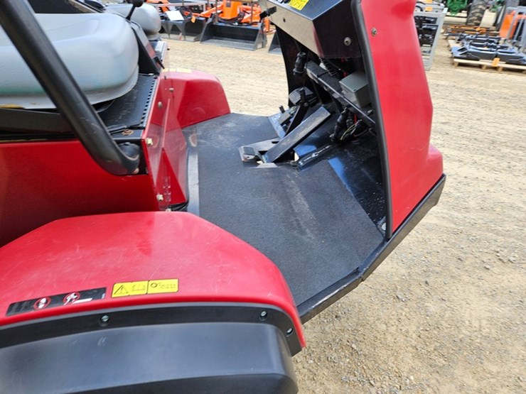 2006-toro-multi-pro-5700d-image-34