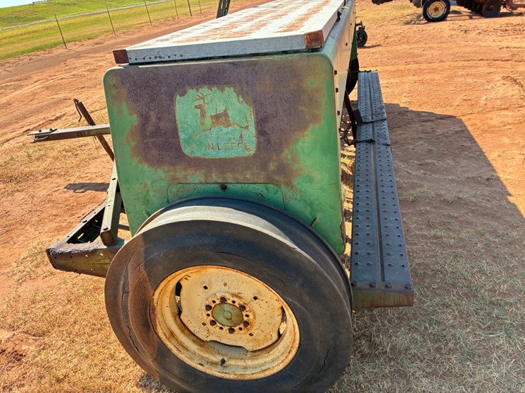 john-deere-8300-image-6
