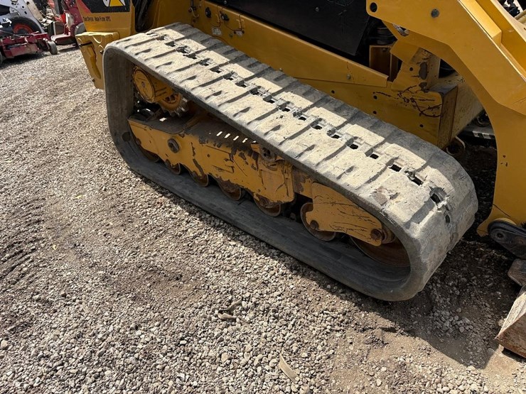 2018-caterpillar-299d2-xps-image-12