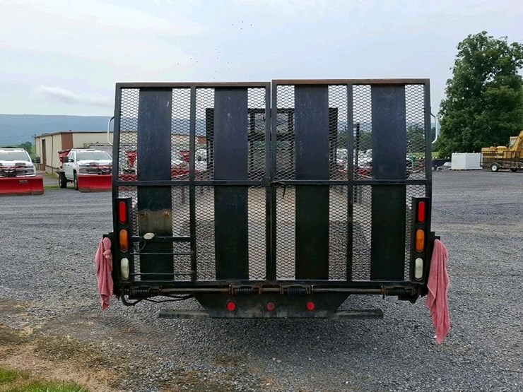 #371-•-2007-isuzu-flatbed-truck-image-4
