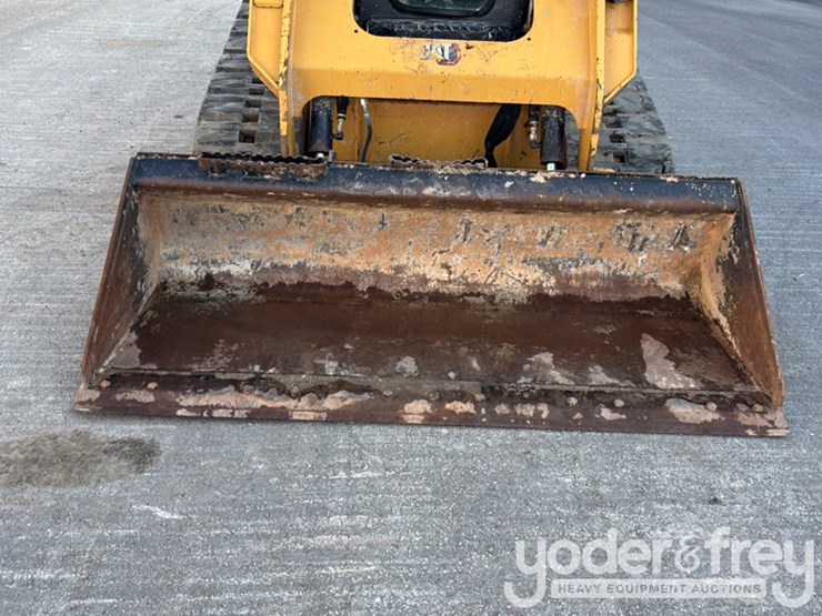 2023-caterpillar-259d3-image-17