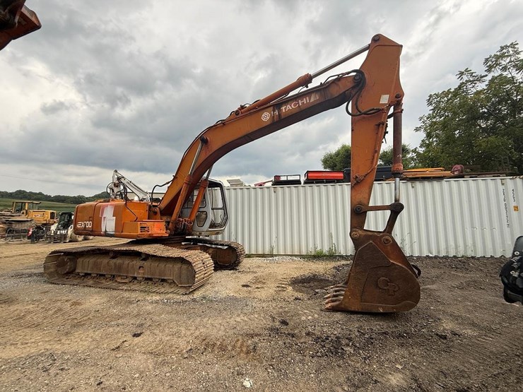 hitachi-ex200-image-1