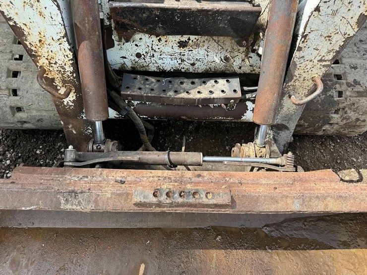 2010-bobcat-t320-image-11