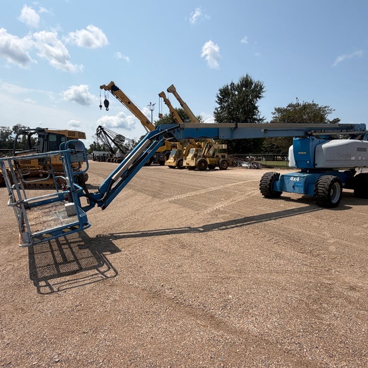 2012 GENIE Z80/60