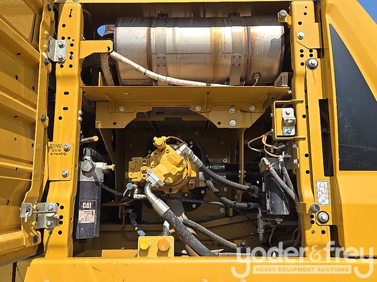 2019-caterpillar-336-image-38